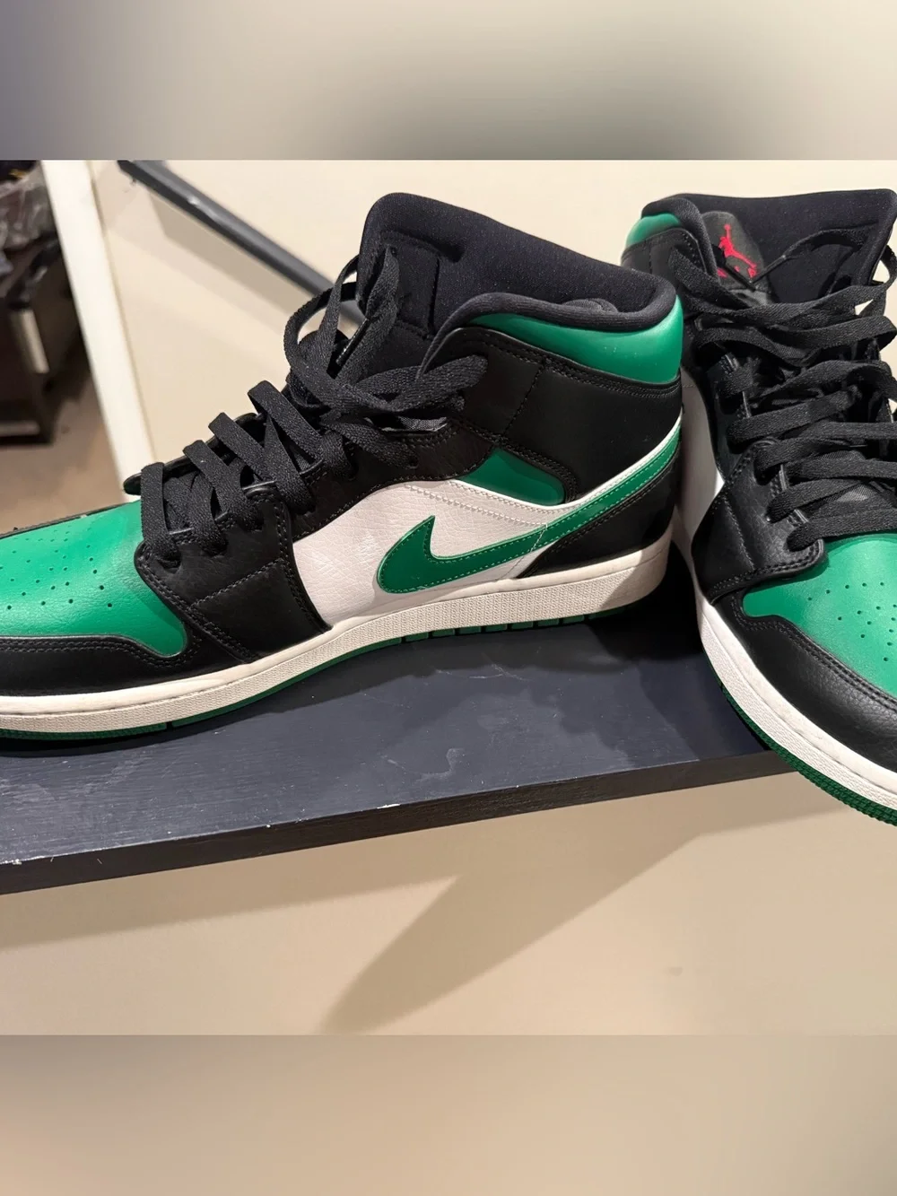 Jordan Men's Air Jordan 1 Mid Black Green White